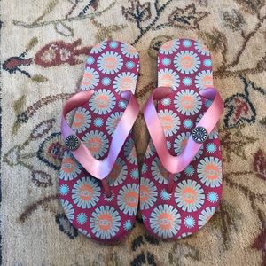 Ugg flip flops