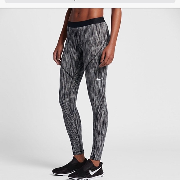Nike Pants - SOLD❗️❗️❌Nike Pro Hyperwarm Workout Tights