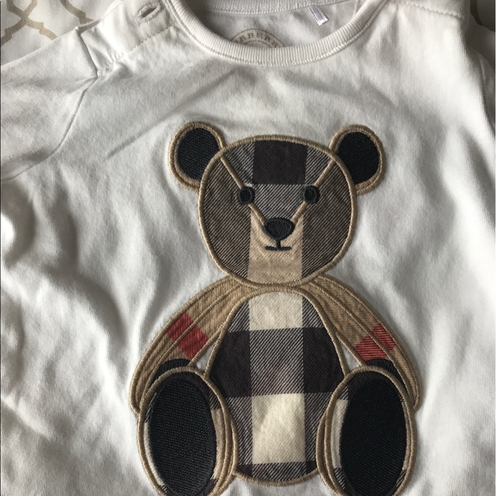 Burberry tshirt