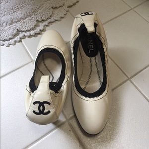 Authentic Chanel pumps