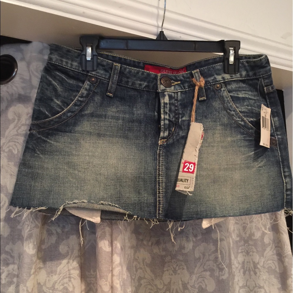 Women guess jean skirt size 29