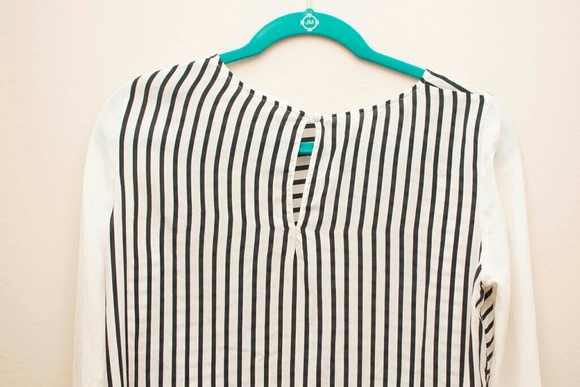 CLUB MONACO silk long sleeve shirt - Picture 2 of 4