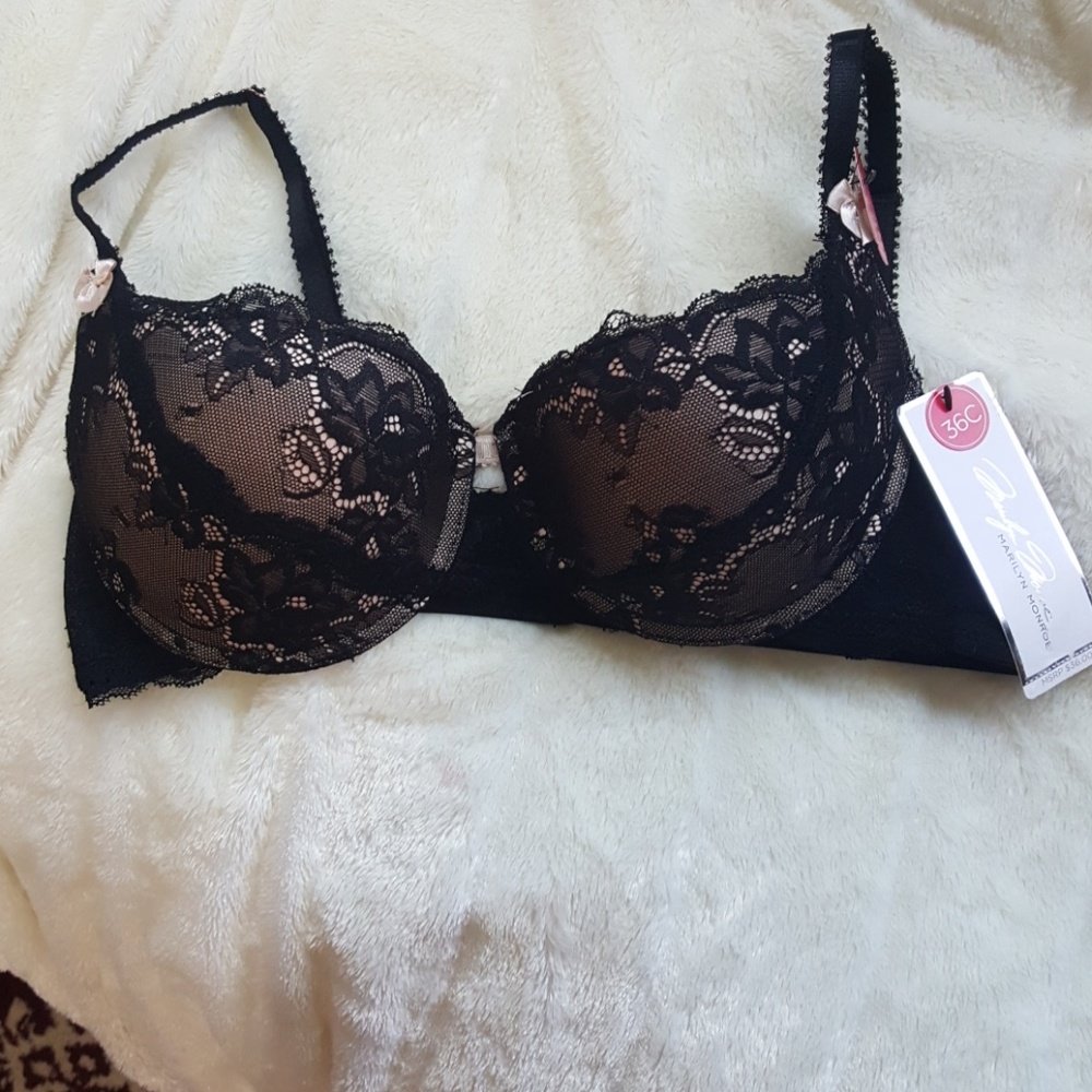✴Nwt black and cream lace bra✴