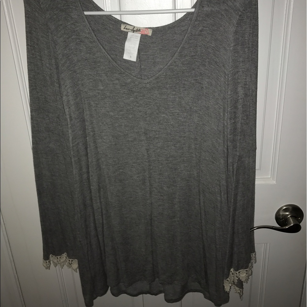 Long sleeve shirt with bell sleeves