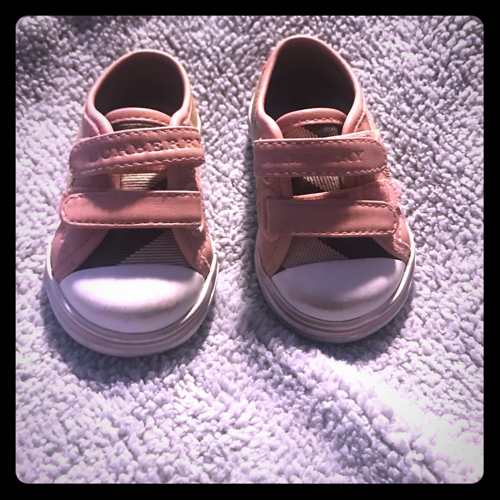 Burberry shoes sz 17
