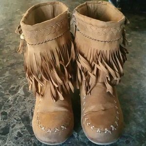 Fringe boots