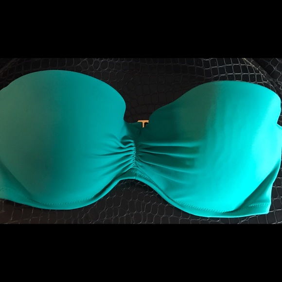 Victoria Secret Bikini Top - Picture 1 of 3