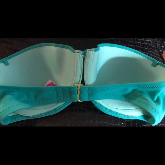 Victoria Secret Bikini Top - Picture 2 of 3