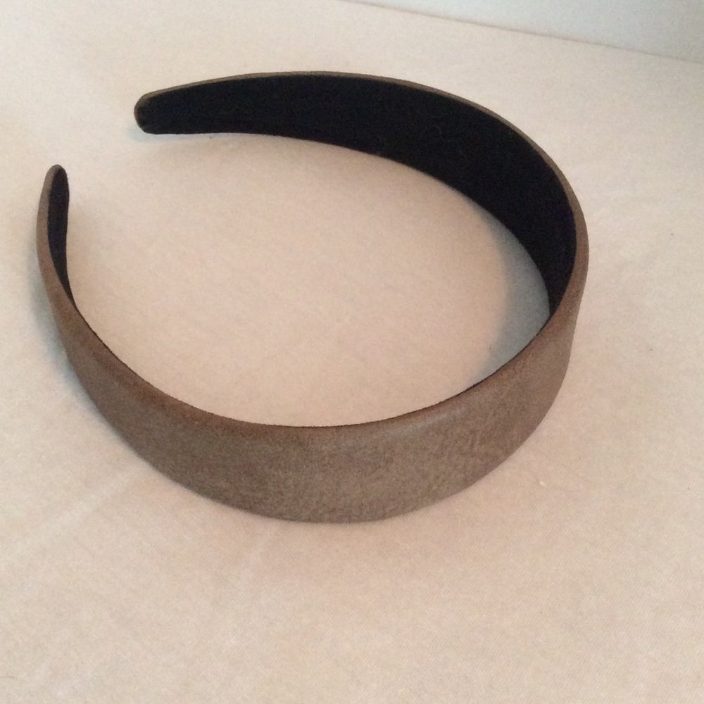 Brahmin headband