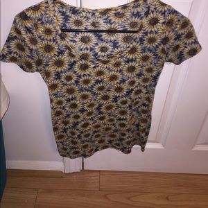 Daisy T-shirt