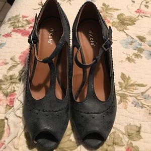 Nicole Wedges Like New