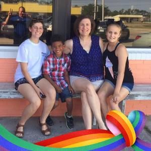 Meet your Posher, Laura