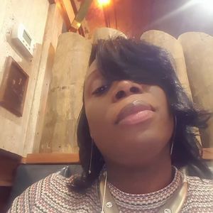 Meet your Posher, Latonya