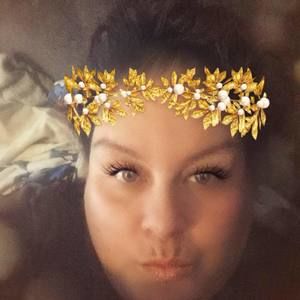 Meet your Posher, Magaly