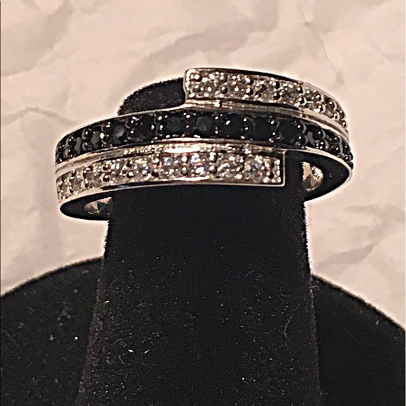 Black and white Sapphires - Picture 2 of 2