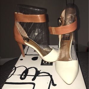 Dolce Vita Odetta heels