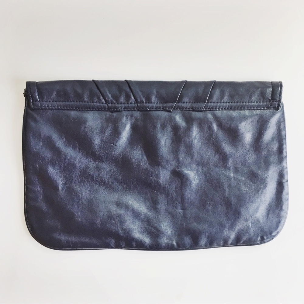❗️FREE with PURCHASE❗️Cute faux leather H&M clutch - Picture 3 of 5