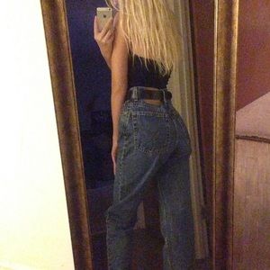 Vintage 512 High Waist Levi's Jeans!