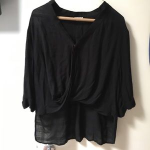 En Cremé black blouse top