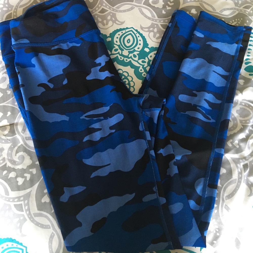 Blue Camo leggings 💙🦋