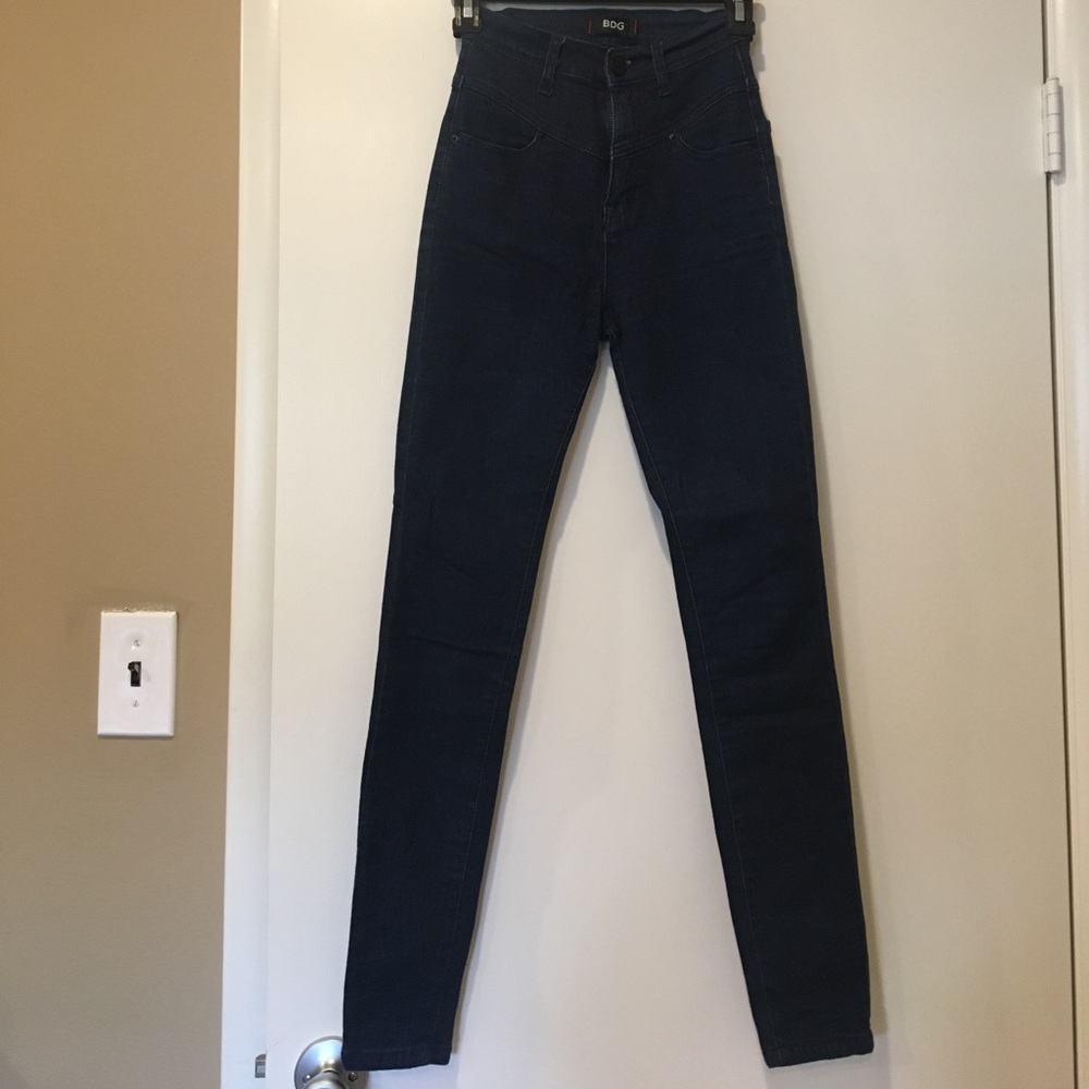 High waisted dark skinny jean!