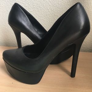 Jessica Simpson black patent leather heels