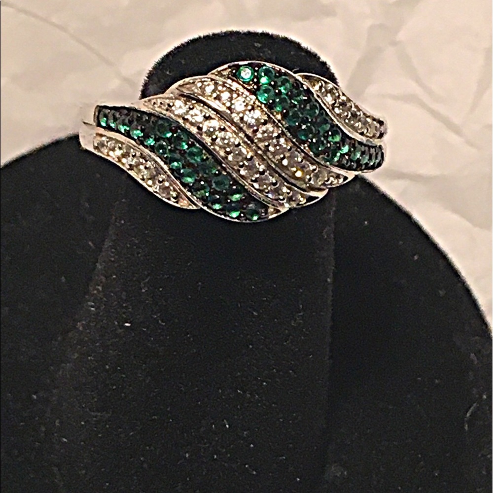 Green and white sapphires