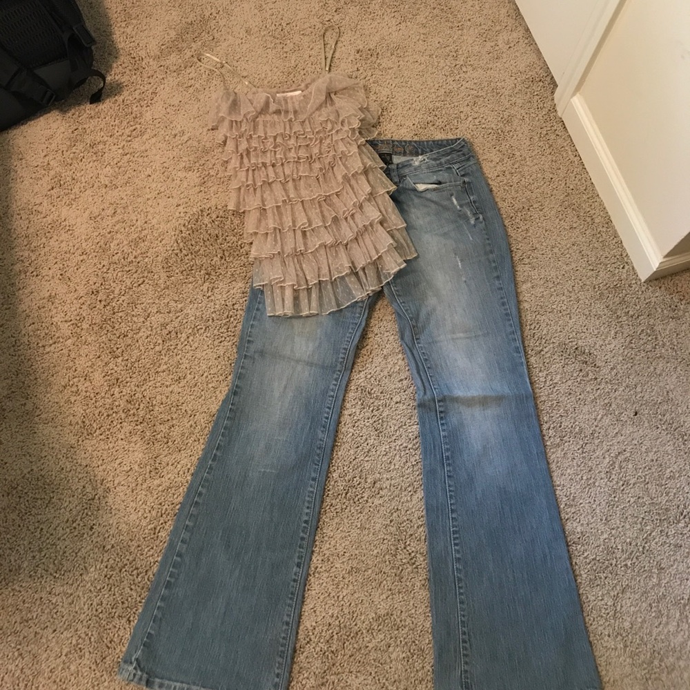 Distressed Arizona Jeans
