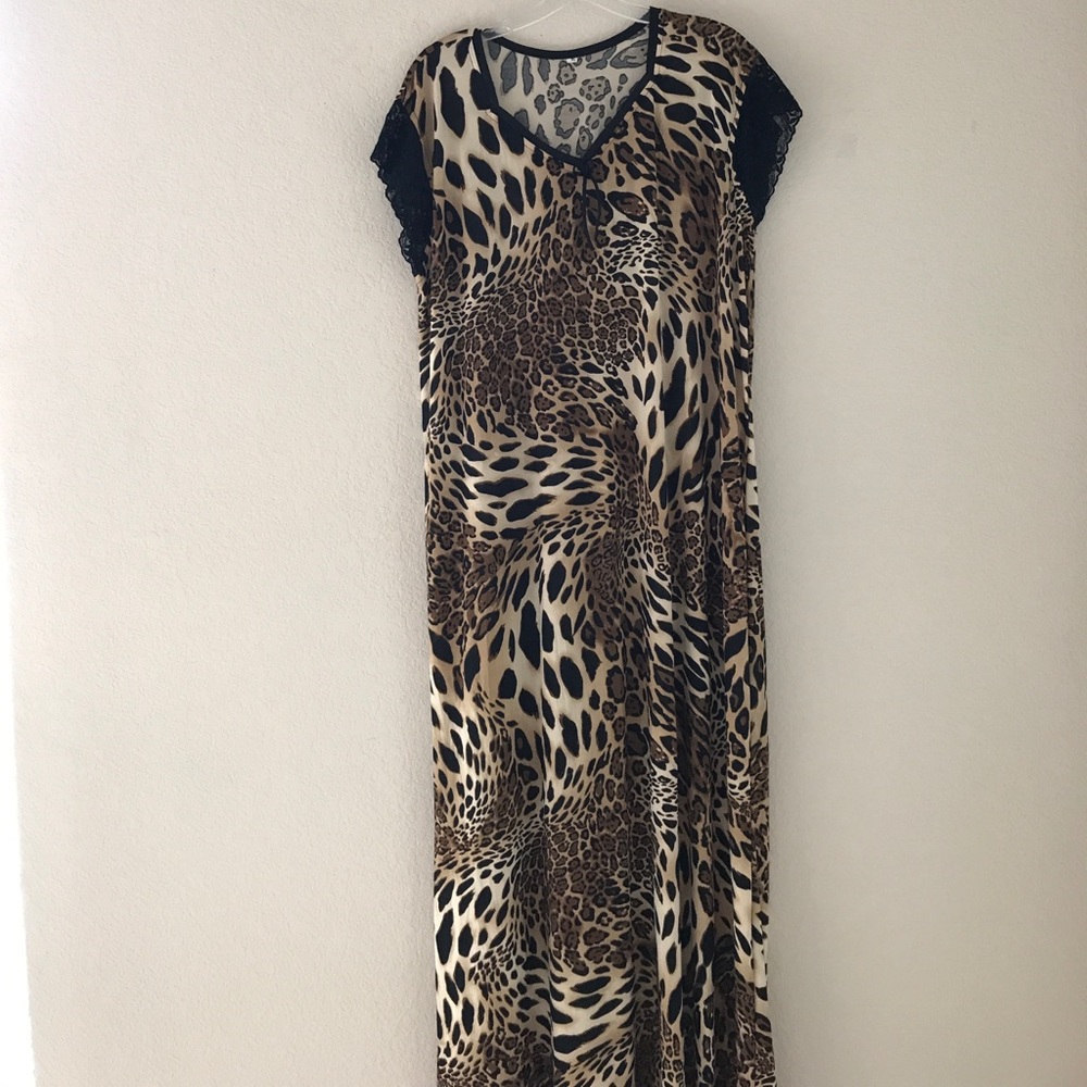 Animal print night gown short sleeve size XL