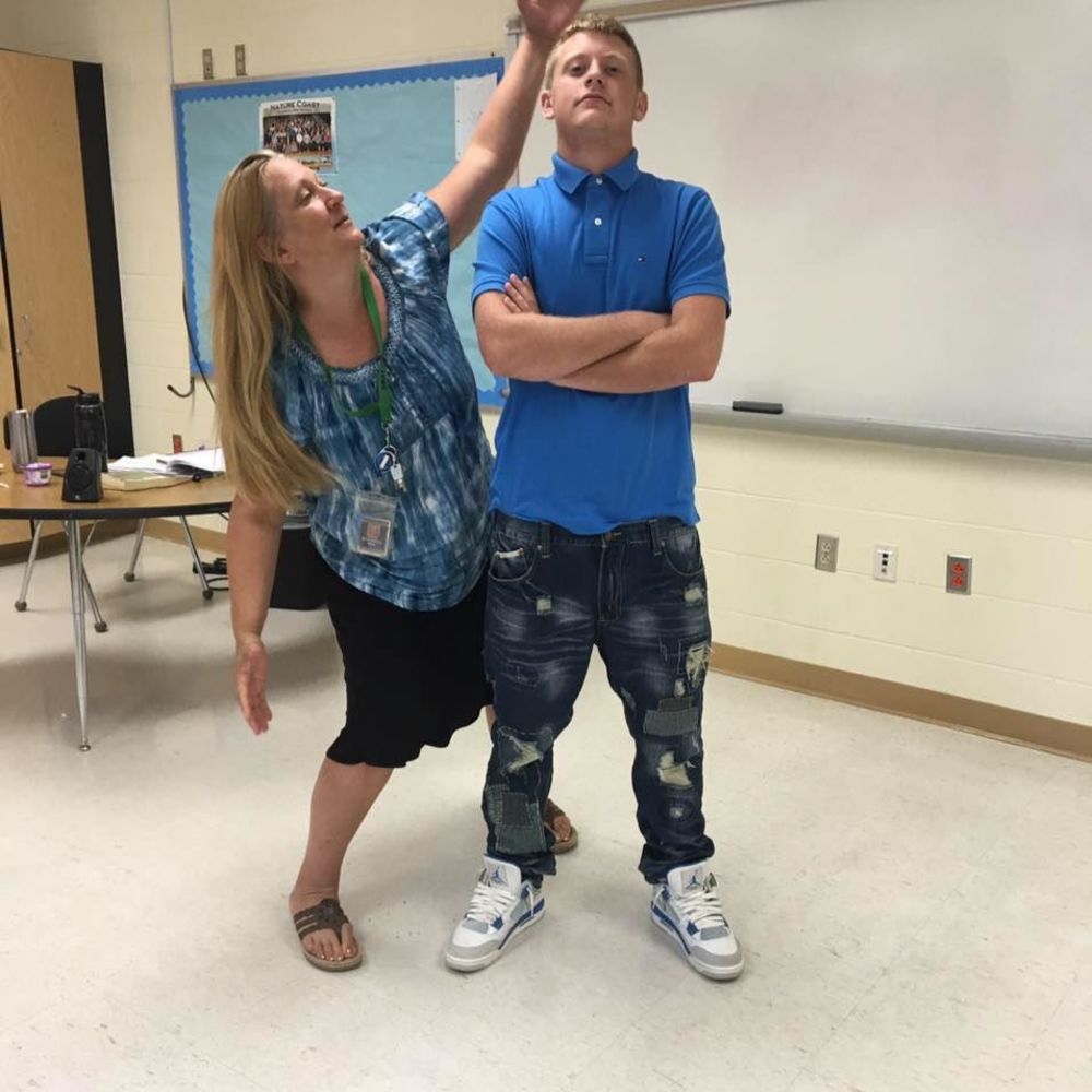 Meet your Posher, Hunter