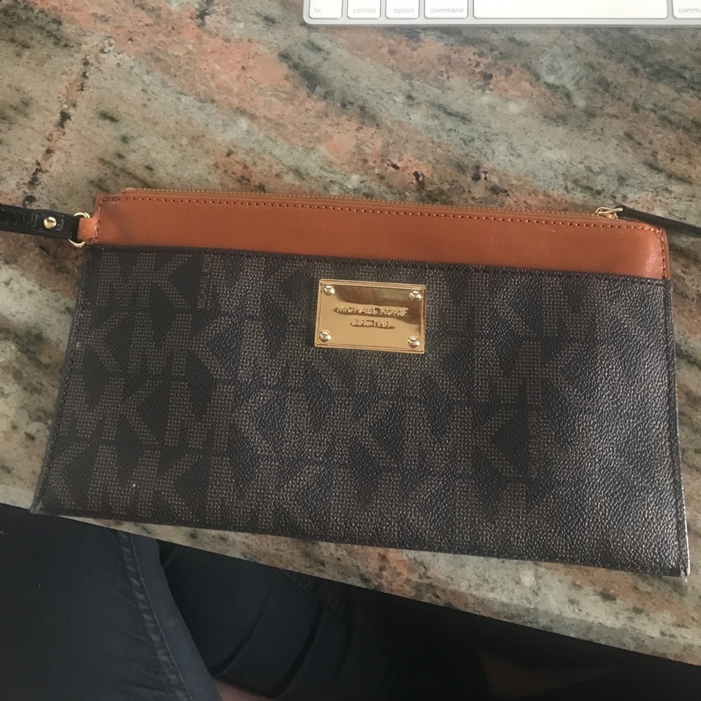 Michael Kors Wristlet