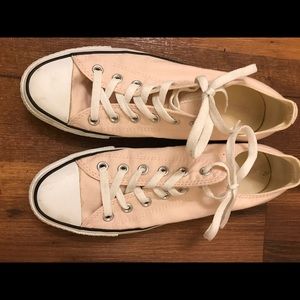 Converse sz 10 Women