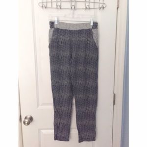 Comfy navy and white patterned pants