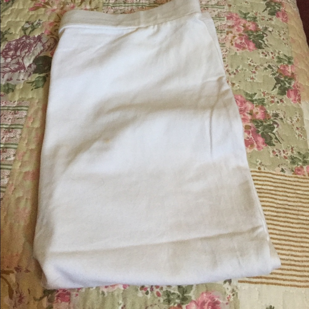 White Skirt.🌻🌻