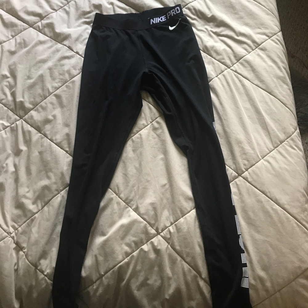 Nike pro yoga pants