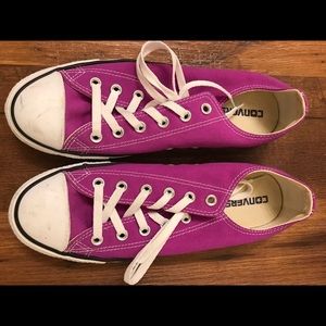 Converse sz 10 Women