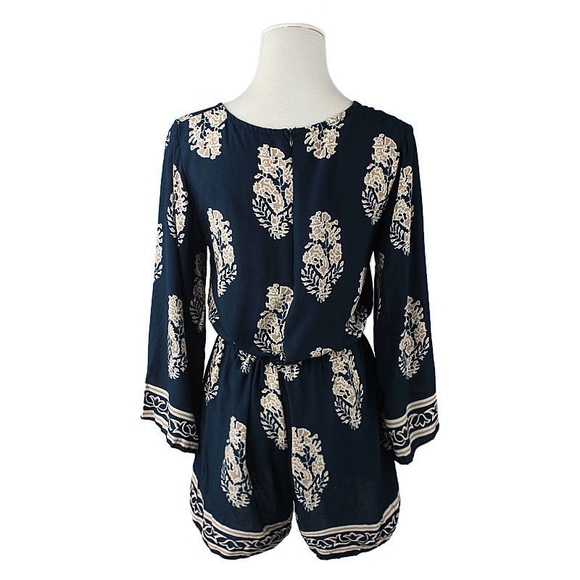 Last 5! Vintage Navy Blue Beach Print Romper - Picture 4 of 7