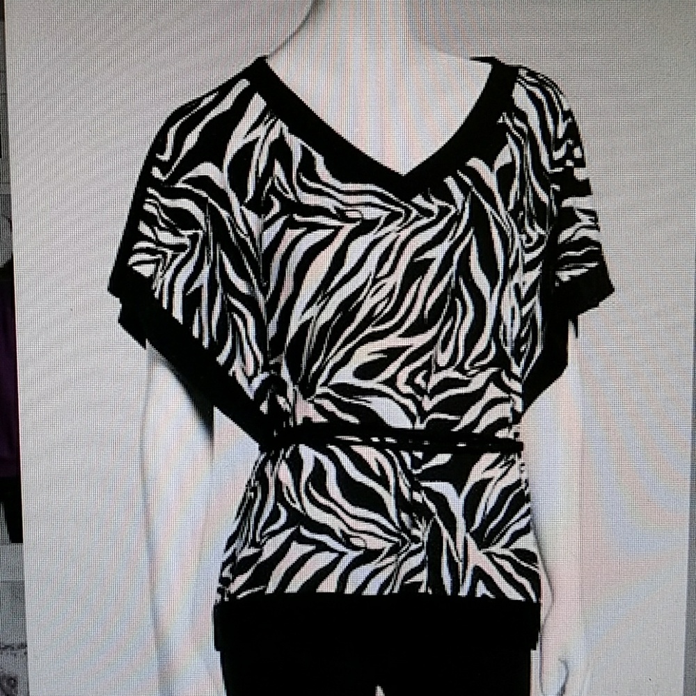 Black belted Zebra cap-sleeve tunic sz XL