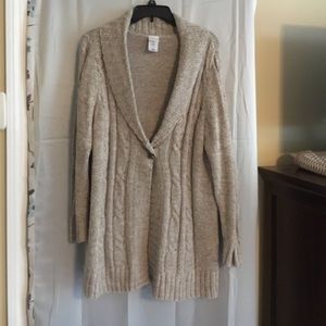 Perfect with a pair of jean, tan Cardigan