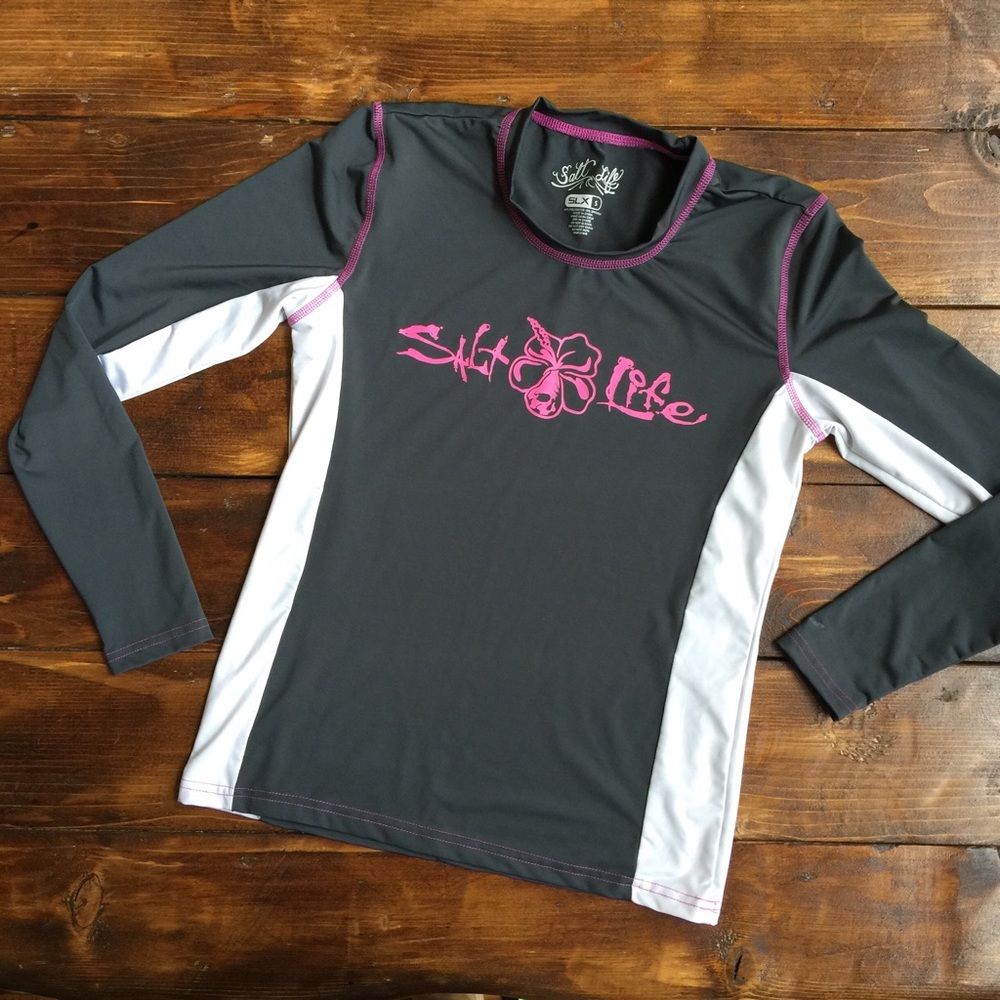 Salt Life ladies swimshirt UPF50 size small