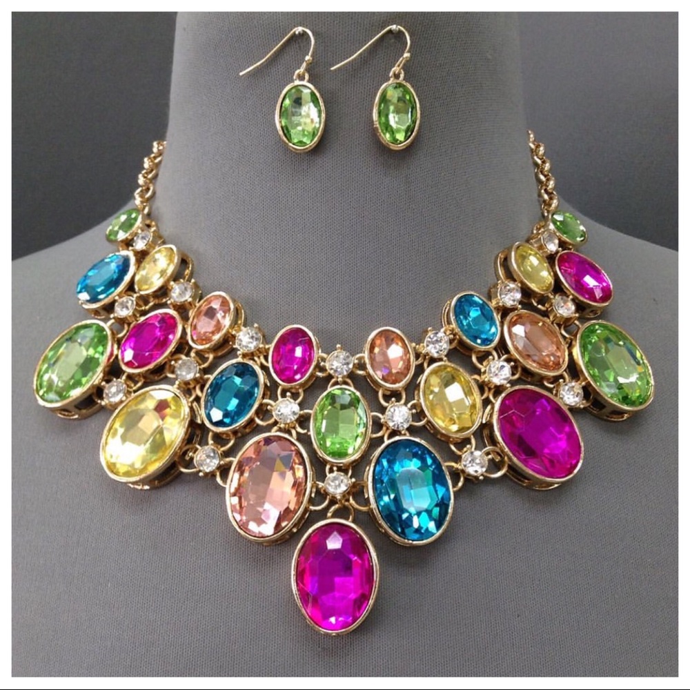 Multi colored necklace