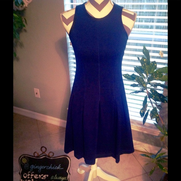 Banana Republic Dresses & Skirts - Banana Republic Sleeveless Dress