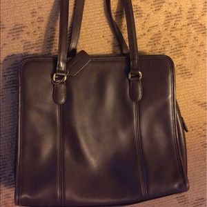 Classic Coach shoulder bag