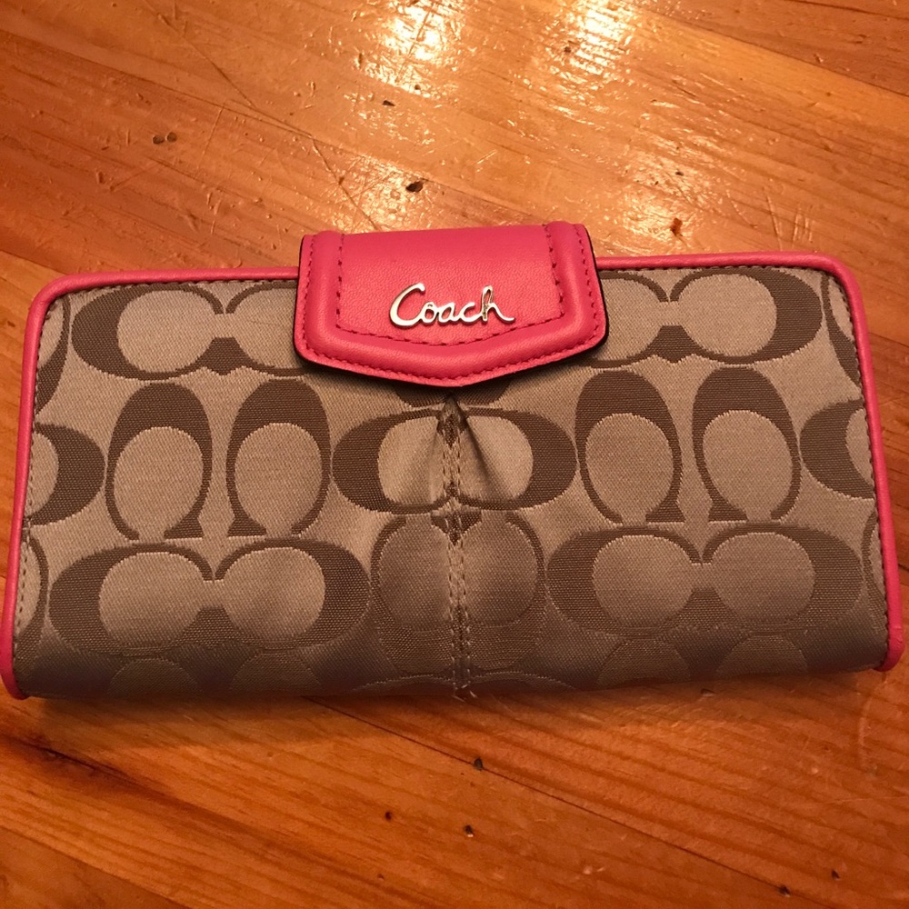 Coach wallet New!!!!