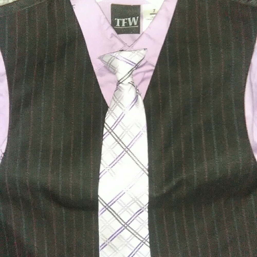Boys 2 piece set.