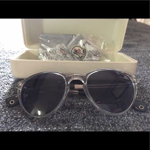 Moncler sunglasses Clear