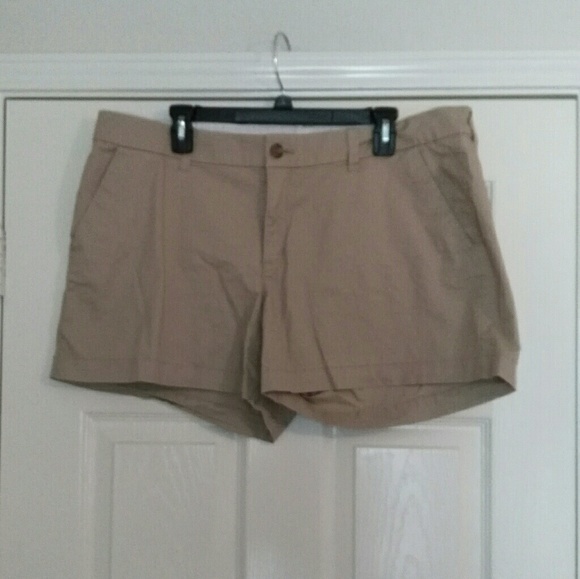 Old Navy Pants - 🚫DONATING SOON🚫 Khaki Shorts