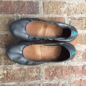 Pewter Tieks size 9. Barley worn