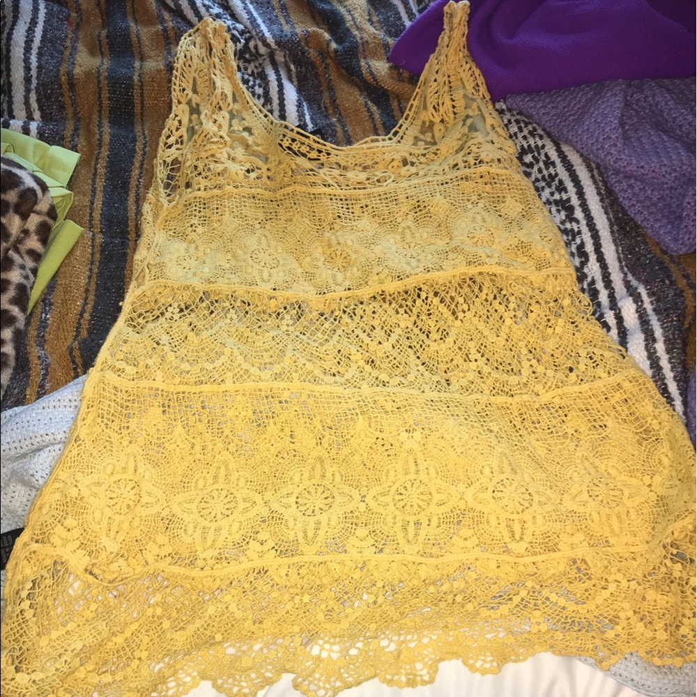 Yellow lace top size M