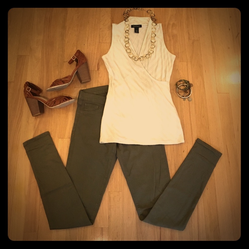 BOGO!! Army green skinny jeans/off white top